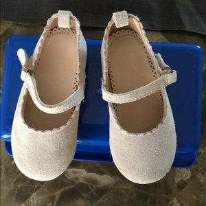 NWOT shoes for little girl 7.5